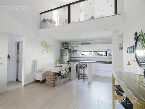 Depto Tipo Casa en Venta en Villa Luzuriaga, USD 89.000