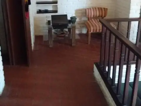 Casa 2 ambientes con 1 baño