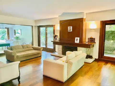 Casa en Venta al Este