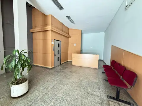 FRONDIZI 100, Piso 2