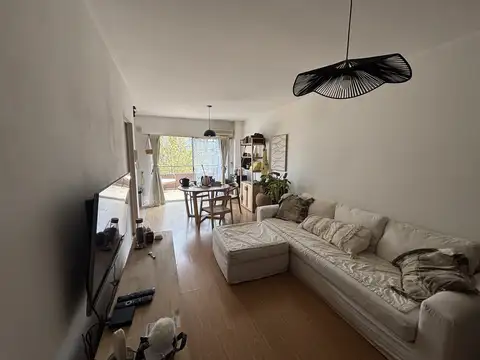 Amplio Ambiente con Balcon Aterrazado y Cochera con Renta Hasta Abril 27
