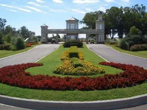 Lote al Golf de 1200 m2, muy buena ubicación, en Country San Eliseo. Ruta 58, San Vicente.