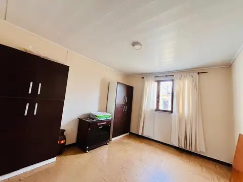 Casa 5 ambientes con 1 baño