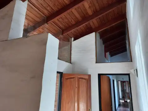 ARGUELLO CASA 3 DORMITORIOS PATIO, PILETA, QUINCHO