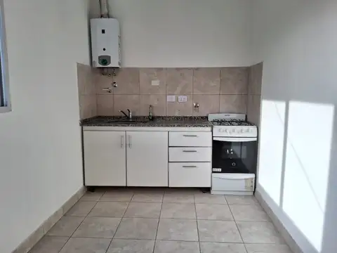 Depto Tipo Casa en Alquiler en Flores, USD 1.100