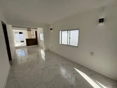 CASA 2D REFACC NUEVA C JARDIN Y ASADOR B° MA SELVA