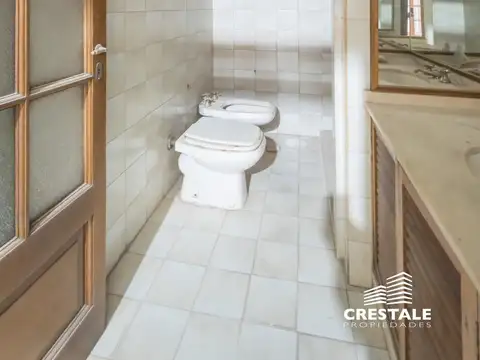 Venta / Permuta - Uso comercial u oficinas - Casa 3 dormitorios - Centro, Rosario.