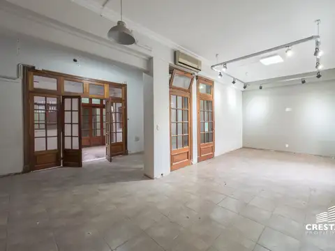 Casa 6 ambientes con 2 baños