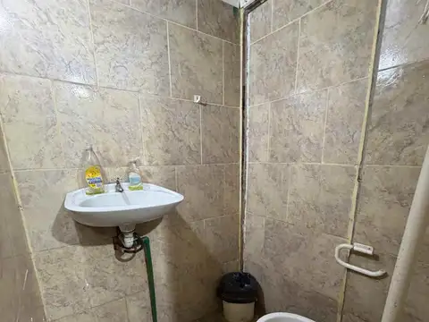 GALPON EN VENTA G. BAIGORRIA  90 M2
