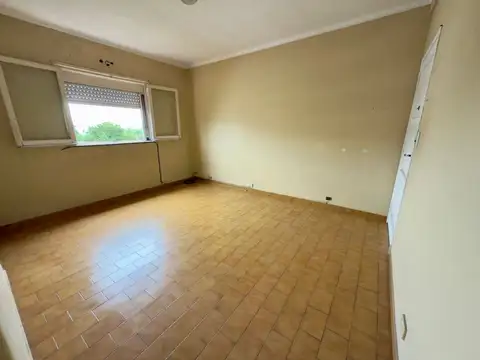 Departamento en Alquiler en Parque Avellaneda, $ 700.000