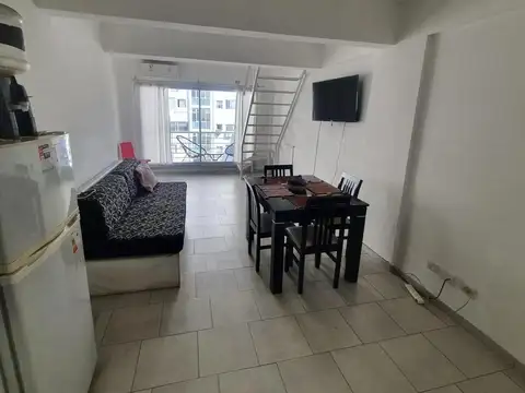 Thames 2300, Piso 9