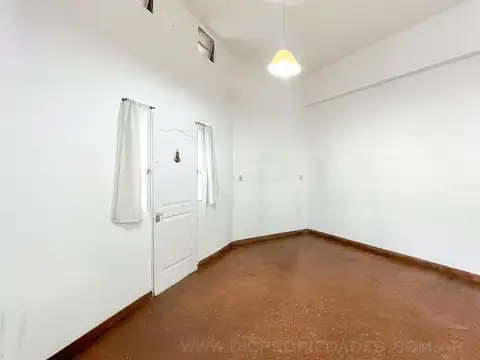 Local en Alquiler en Olivos Maipu/Uzal, $ 550.000