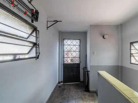 Depto Tipo Casa en Venta 44 años