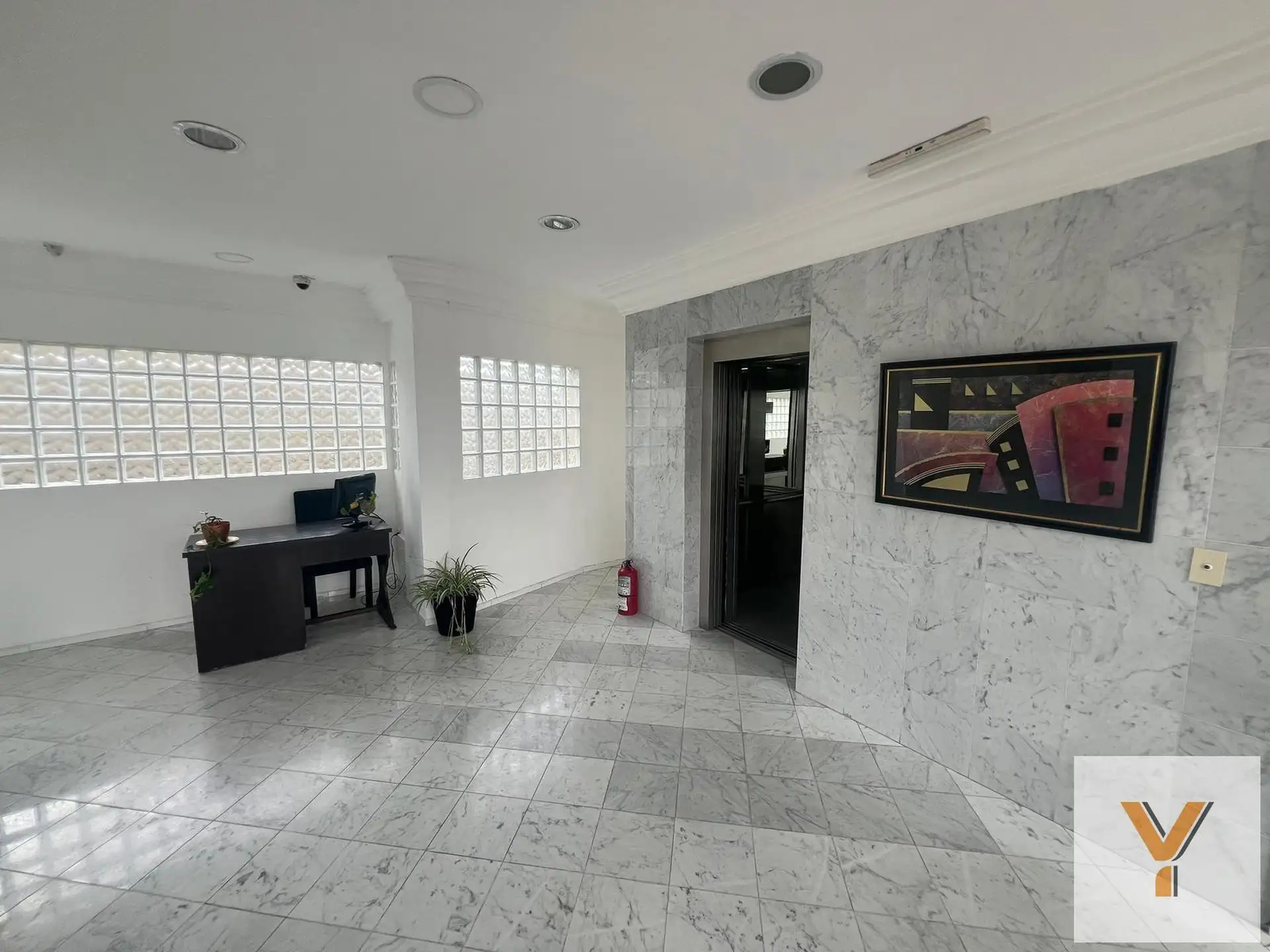 Depto 1 dorm, 44m² con 2 baños y ascensor — De Anchorena y Av. Felix U. Camet