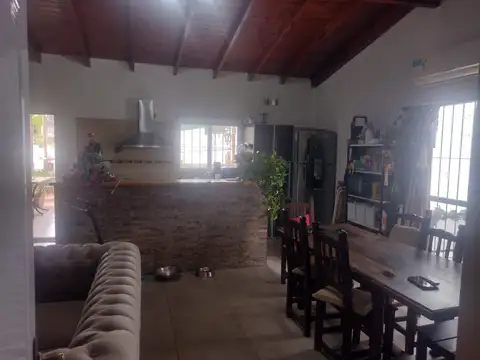 Depto Tipo Casa 4 ambientes con 1 baño