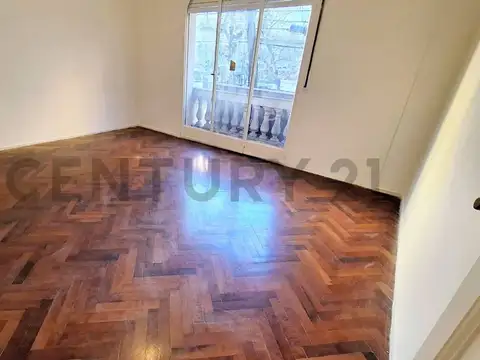 Venta Semipiso 5 Ambientes con Dependencia, 2 Baños + Baño de Servicio - Apto crédito - Almagro