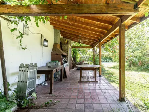 Venta Casa 5 amb c/jardín y pileta en Hurlingham