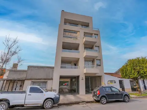VENTA DEPARTAMENTO 2 AMBIENTES SAN JOSE COCHERA 