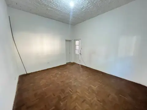 Depto Tipo Casa en Alquiler 50 años