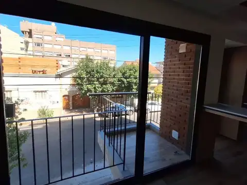 Departamento en Alquiler con 1 cocheras
