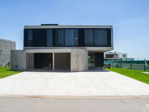 Casa en Venta en Terralagos, USD 850.000