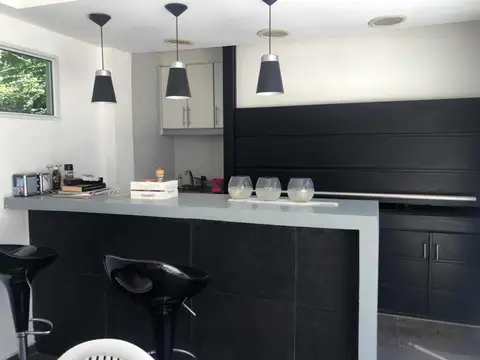 CASA EN VENTA  4 AMB. COUNTRY MI REFUGIO-CANNING