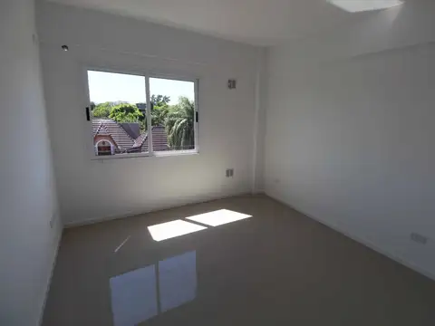 Departamento en Venta con 3 cocheras