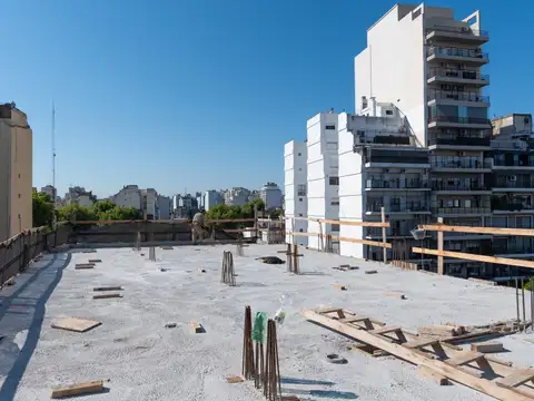 Amplio 4 amb en venta en Flores. Edificio en Construcción. Categoria y diseño