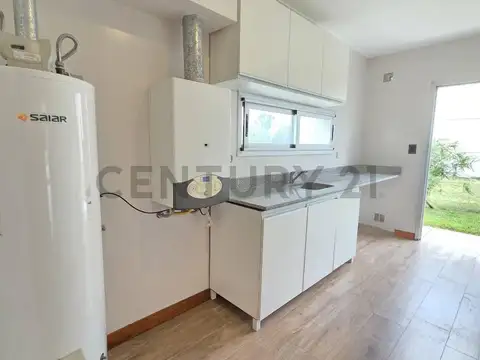 CASA EN VENTA DE 3 DORMITORIOS CON PARQUE Y PILETA EN LOMAS DE CITYBELL