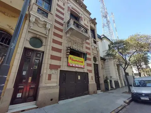 CASA EN LOTE PROPIO 462M2 2 PLANTAS C/U C/ ENT. INDEPENDIENT