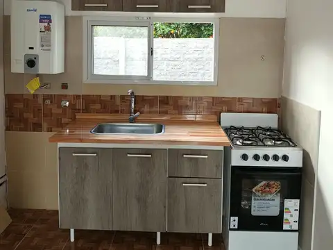 Casa en Alquiler en Alvear, $ 650.000
