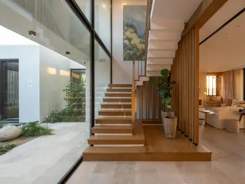 Casa en venta sobre golf en La Diligencia - PILARA - Urdapilleta Propiedades