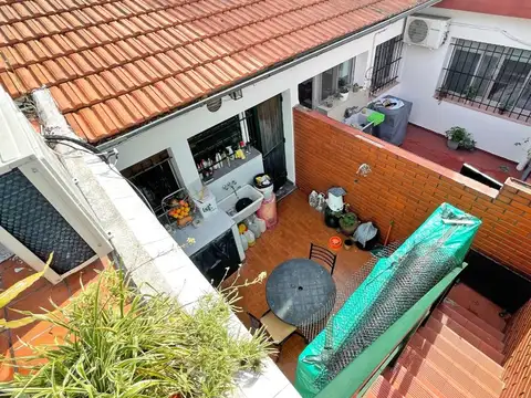 Depto Tipo Casa en Venta con 1 cocheras