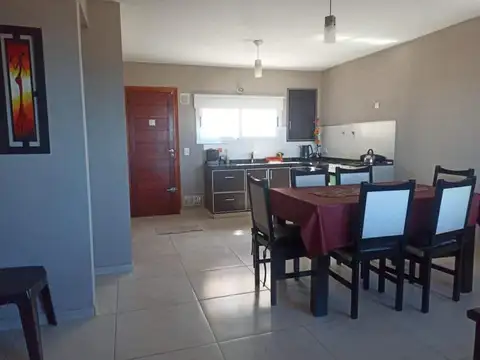 Casa 3 ambientes con 2 baños