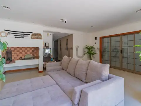 Casa 4 ambientes con 4 baños