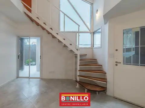 Depto Tipo Casa en Venta de 2 ambientes