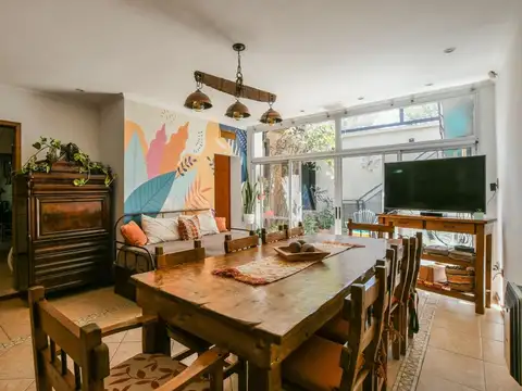 CASA EN VENTA BARRIO ALVEAR TRES DORMITORIOS