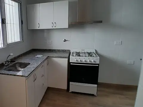 Depto Tipo Casa 2 ambientes con 1 baño