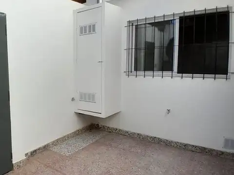 Depto Tipo Casa en Alquiler en Mataderos, $ 1.200.000