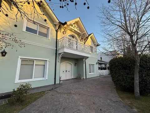Casa en Venta de 4 dormitorios