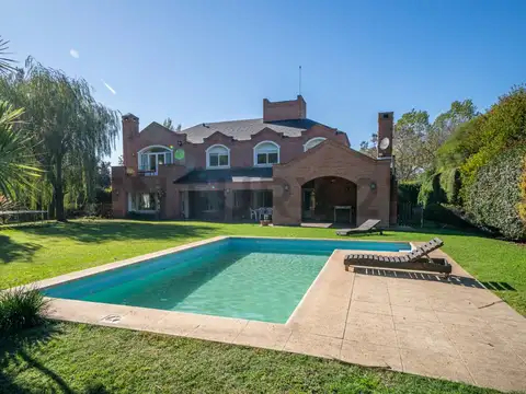 VENTA CASA 7 AMB PILETA QUINCHO TERRENO 2000 M2