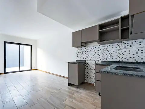 Juan B. Justo  al 1700