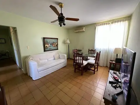 Primera Junta 400, Piso 1°