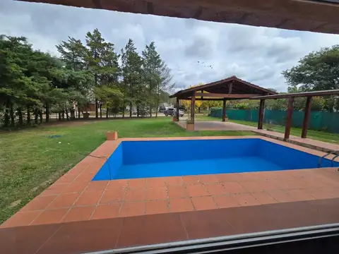 CHACRAS 4 DORMITORIOS 2 BAÑOS QUINCHO JARDIN PISCINA
