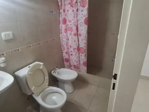 Cast sur Dpto monoamb. dividido en P.B., 2 c\est