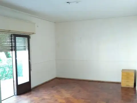 Casa 6 ambientes con 5 baños