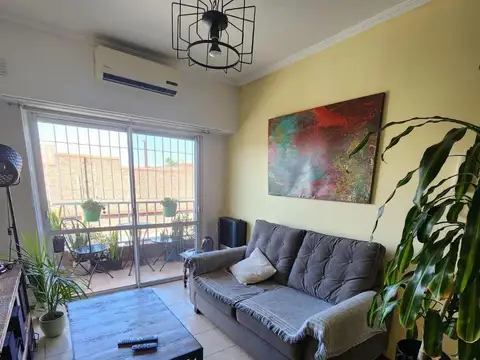 DEPTO EN VENTA MORENO 5300 WILDE 2 AMBIENTES CON BALCON