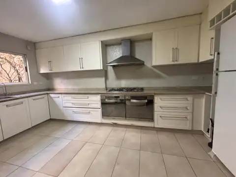 Departamento 5 ambientes con 3 baños