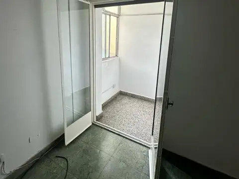 Departamento en Alquiler en Parque Chacabuco, $ 700.000