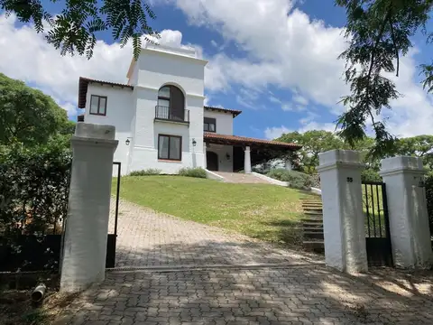 Exc.casa vta 4 dor gge/suite/pileta/asador/jard La Aguada